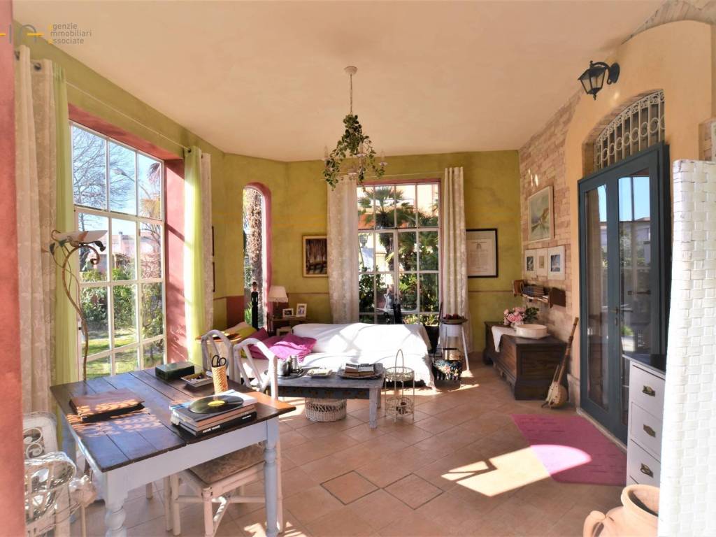 Casa indipendente a Colli del tronto in Via Burrone - Foto 2
