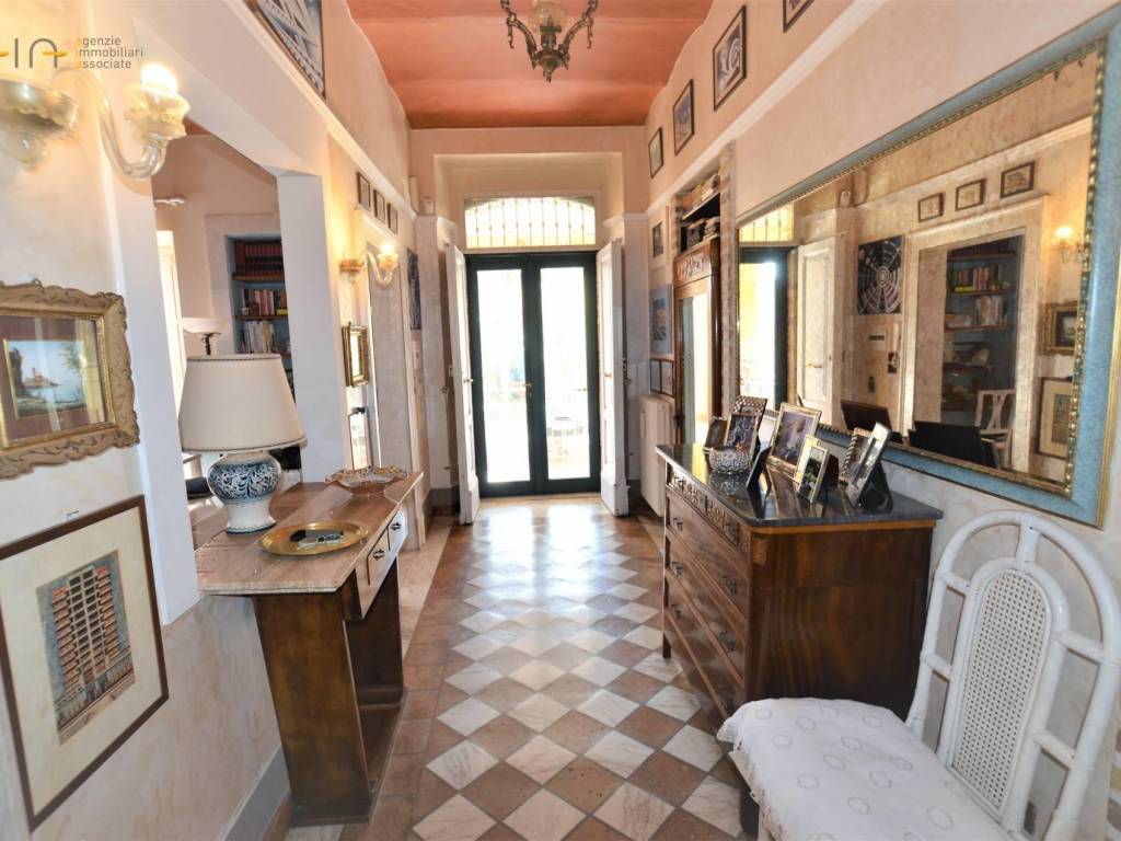 Casa indipendente a Colli del tronto in Via Burrone - Foto 5