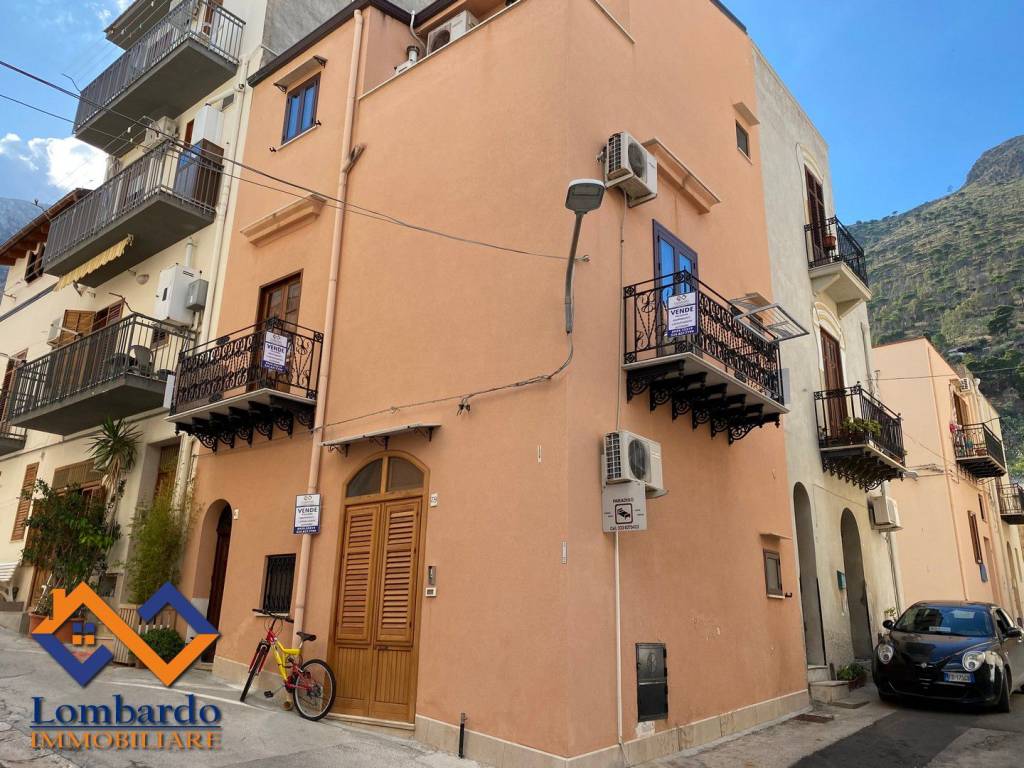 Casa indipendente a Castellammare del golfo in Via Guzzari - Foto 3