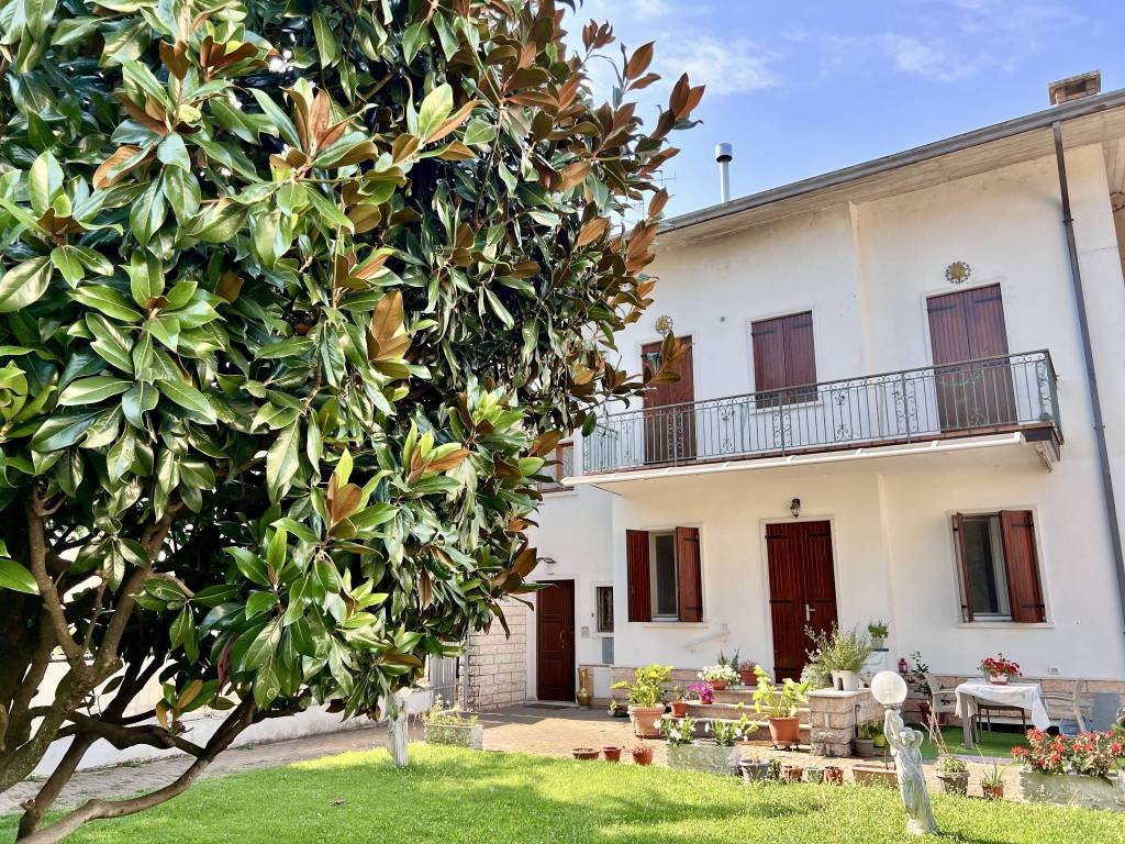 Villa a Villafranca di verona in Via Biante Remagni - Foto 2