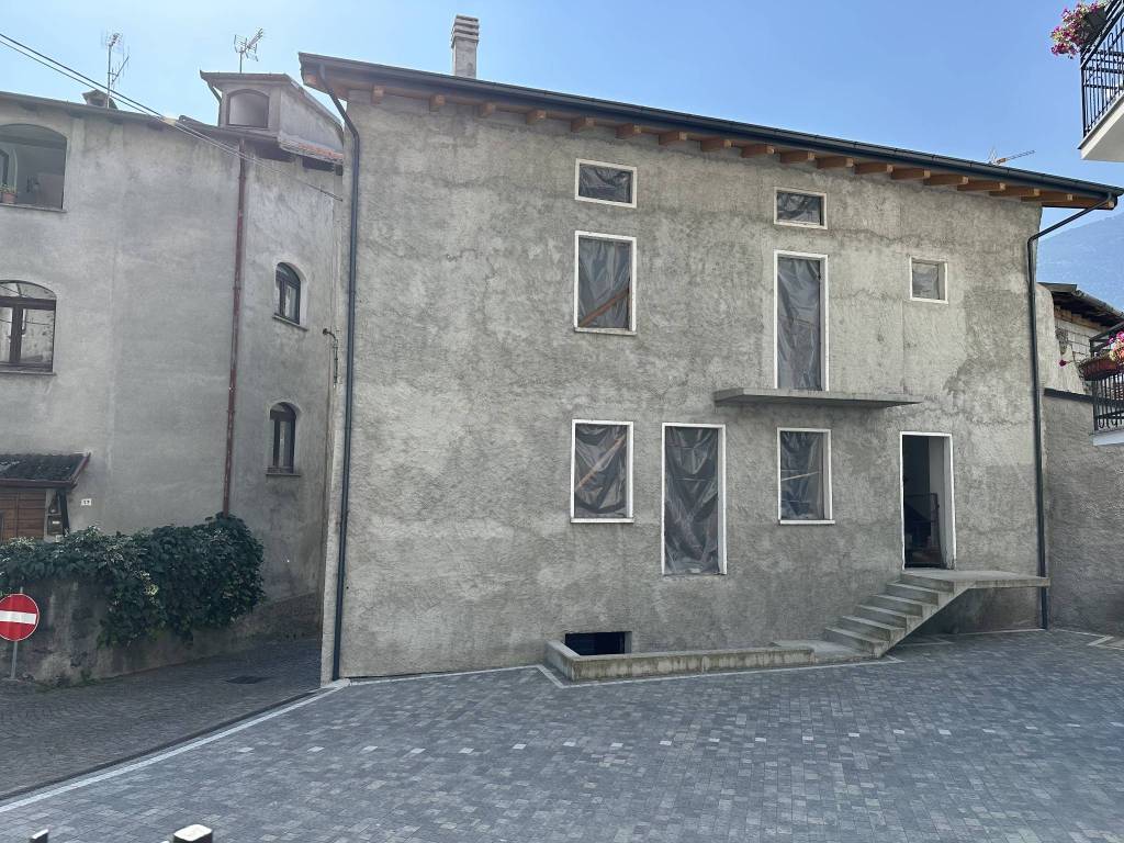 Casa indipendente a Traona in Via Roma, 20 - Foto 3