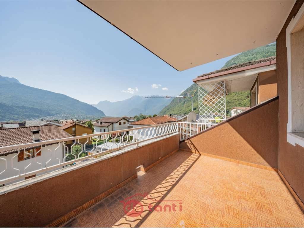 Appartamento a Chiavenna in via don pietro buzzetti, 33 - Foto 2