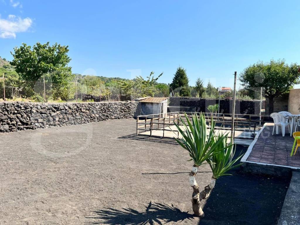 Villa a Nicolosi in Via Ragalidda, 61 - Foto 2