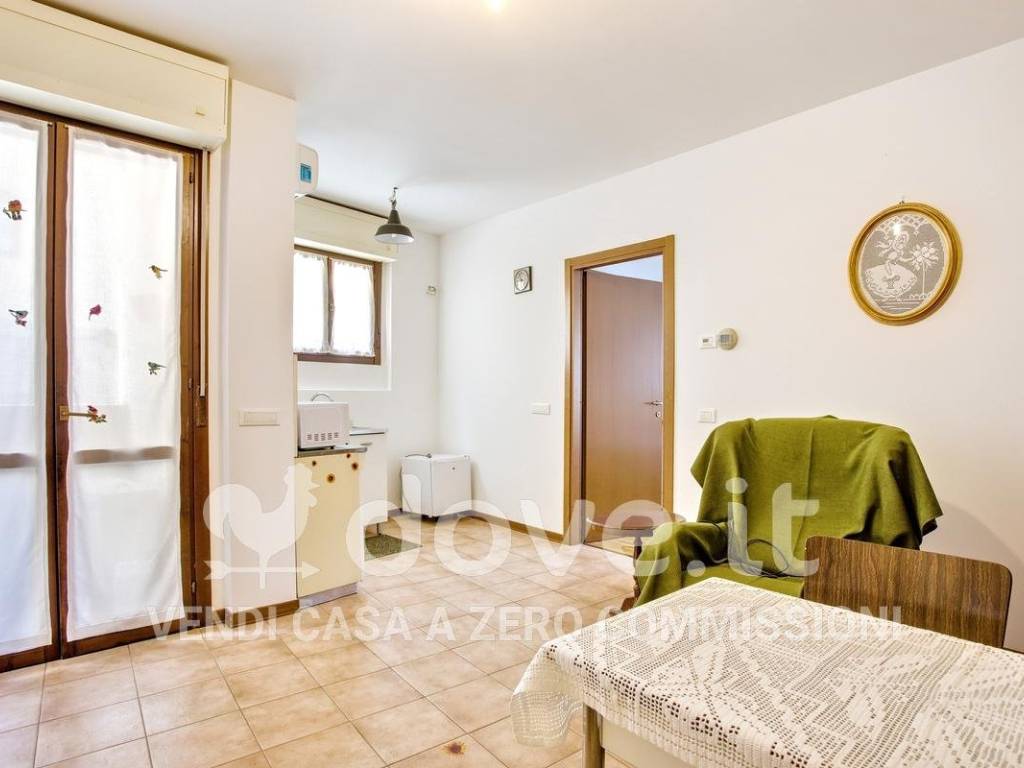 Appartamento a Luino in Via Filippo Turati, 106 - Foto 2