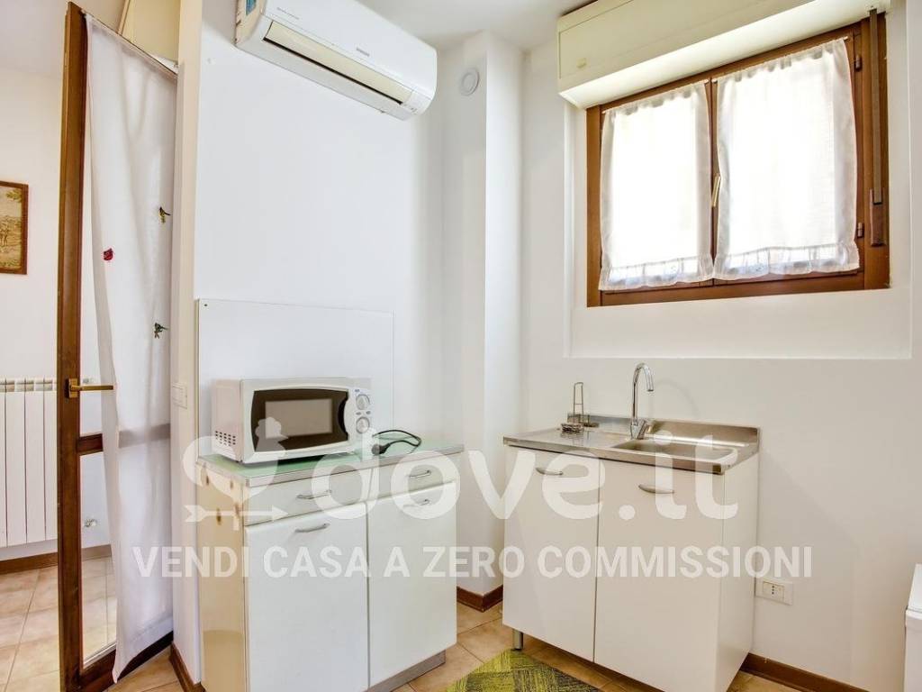 Appartamento a Luino in Via Filippo Turati, 106 - Foto 5
