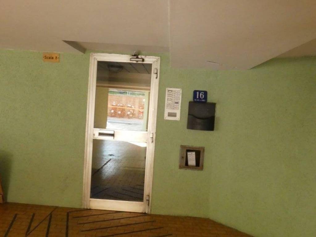 Appartamento a Trieste in Via Luigi De Jenner, 16 - Foto 2