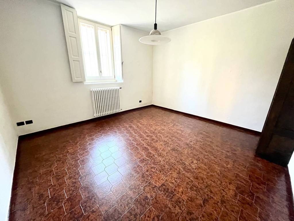 Appartamento a Vercelli in Piazza Alessandro d'Angennes - Foto 2