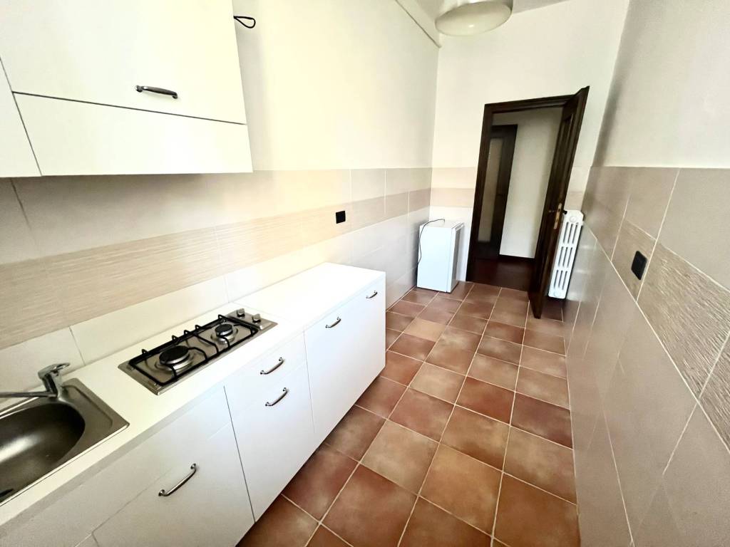 Appartamento a Vercelli in Piazza Alessandro d'Angennes - Foto 4