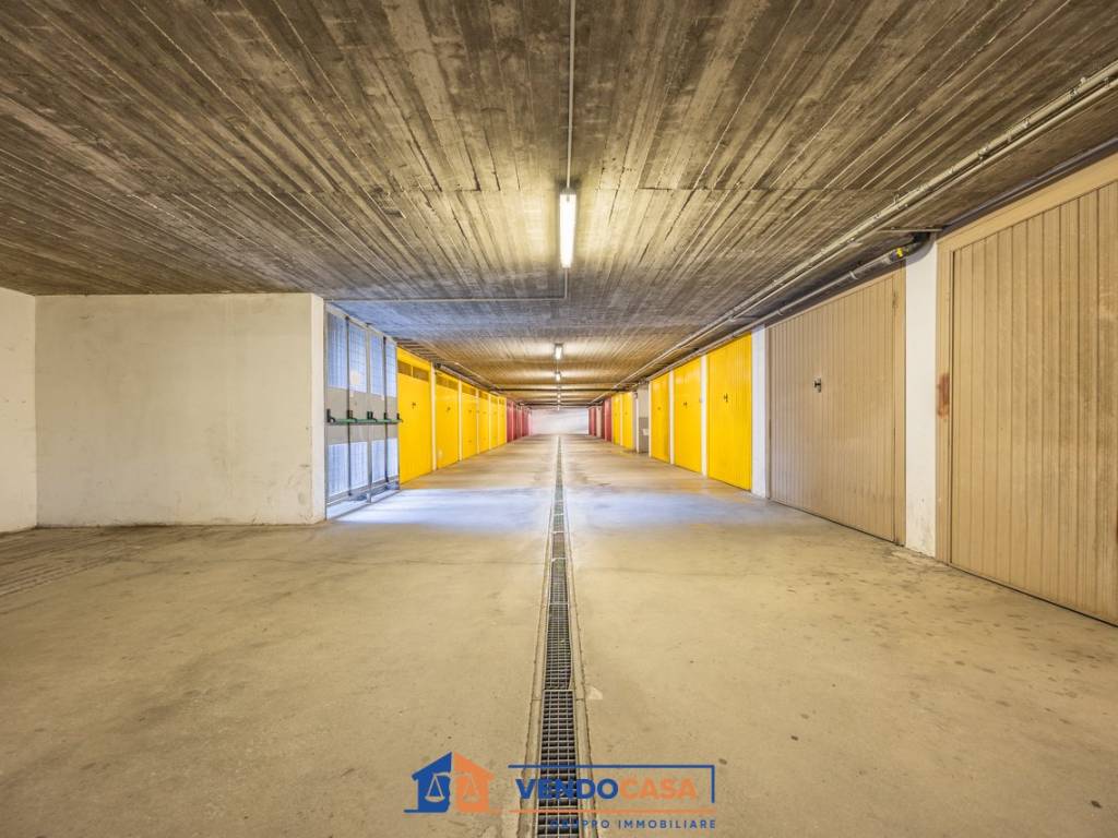Box / garage a Cuneo in Via Cesare Vinaj - Foto 3