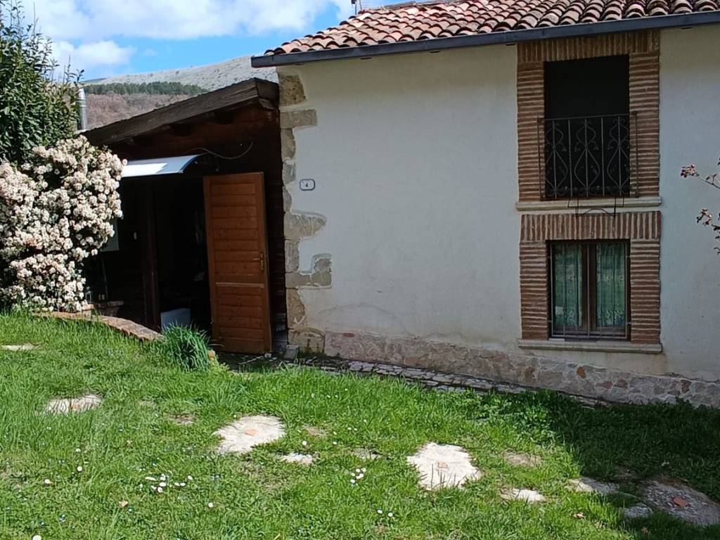 Casa indipendente a Lucoli in Via del Peschiolo - Foto 4