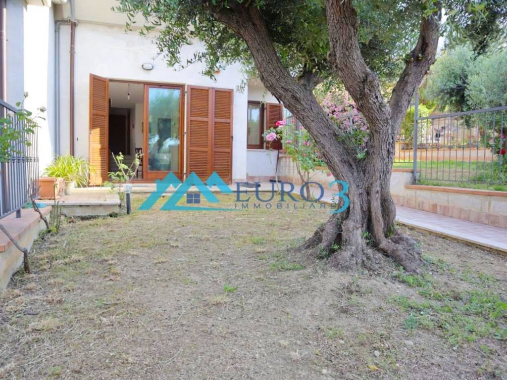 Villa a San benedetto del tronto in Via DEI LAURI - Foto 2