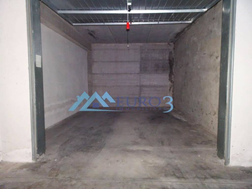Box / garage a Ascoli piceno in Via marini s.n.c - Foto 5