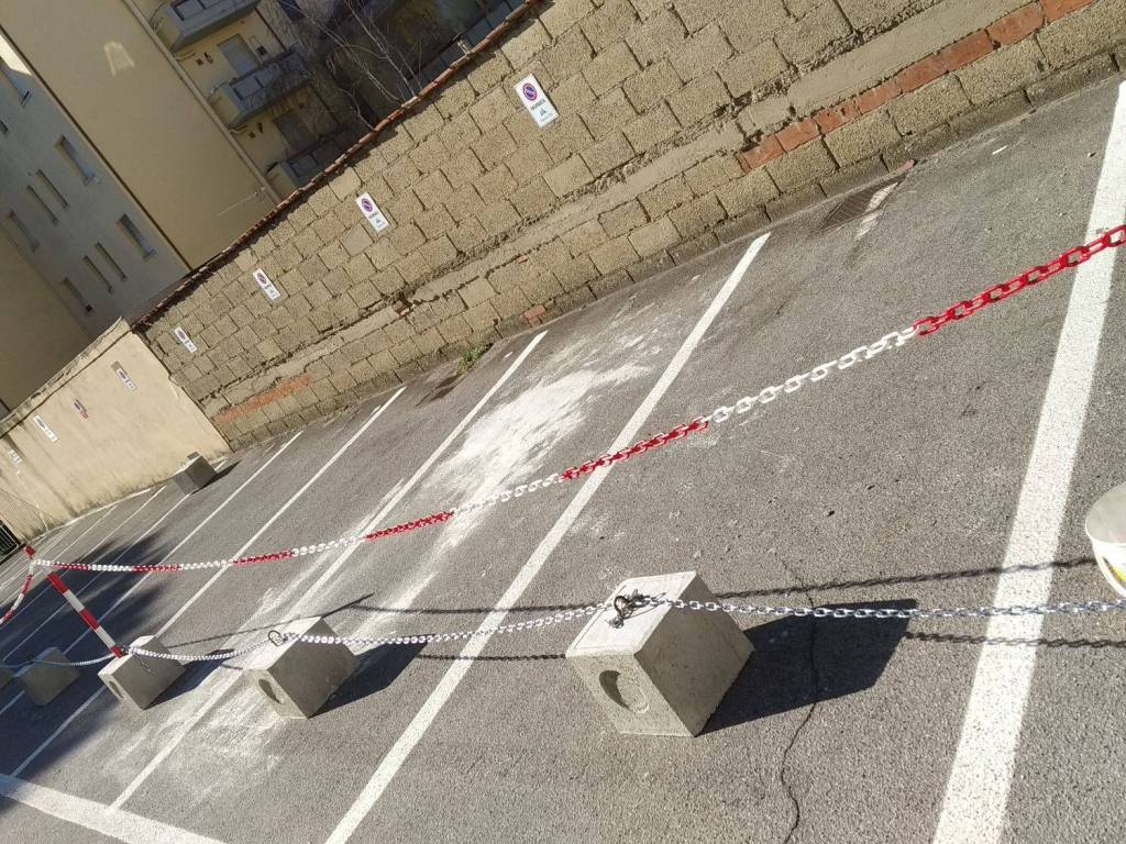 Box / garage a Prato in Via Adriano Zarini, 352 - Foto 2