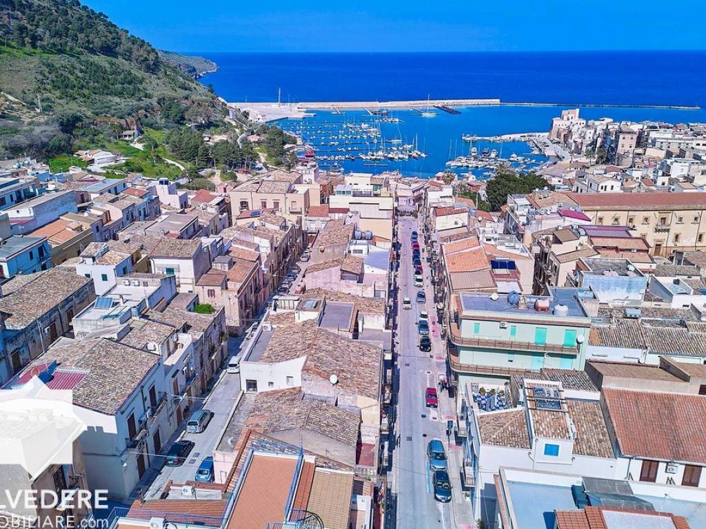 Attico / mansarda a Castellammare del golfo in Via Roma, 67 - Foto 3