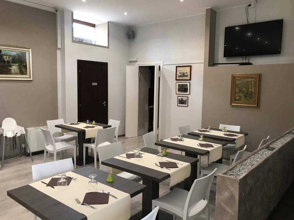 Attivit&agrave; / licenza a Lavena ponte tresa in piazza Matteotti, 10 - Foto 1