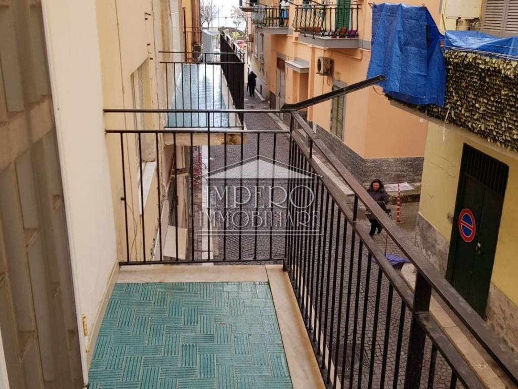 Appartamento a Pozzuoli in Via Vincenzo Barletta, 6 - Foto 2