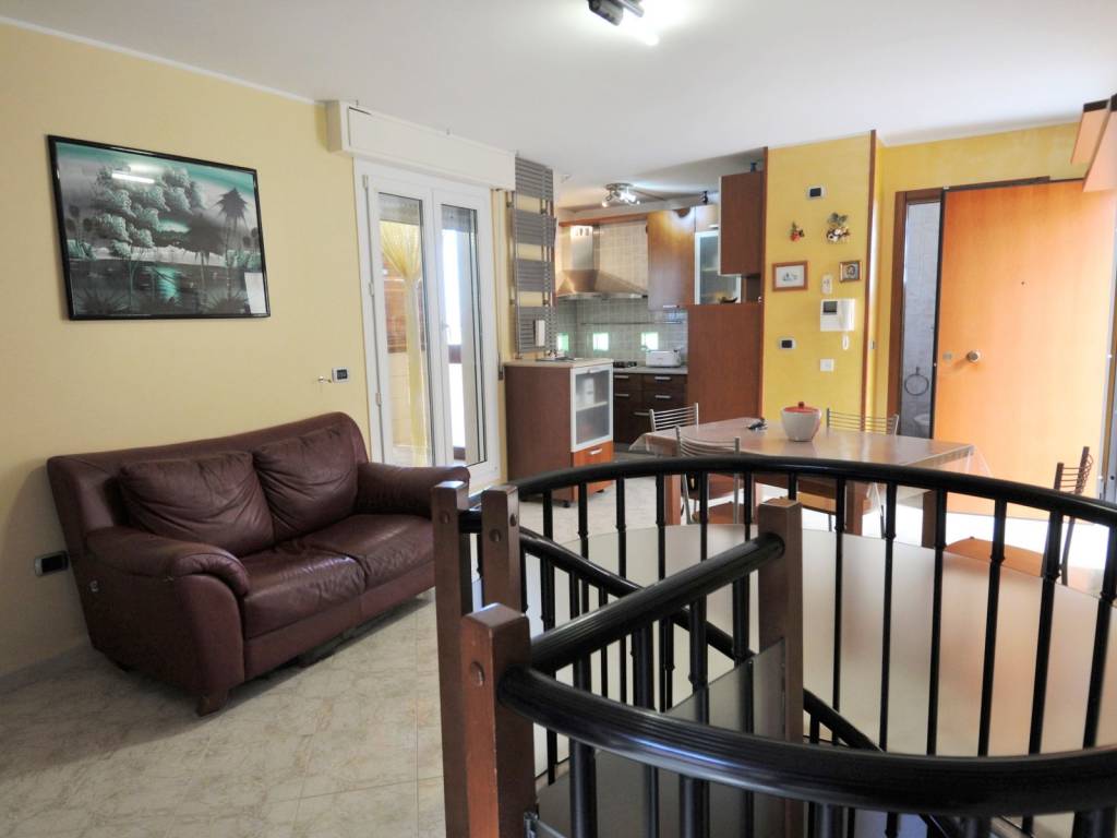 Attico / mansarda a San vito dei normanni in Via Antonio Francavilla - Foto 2