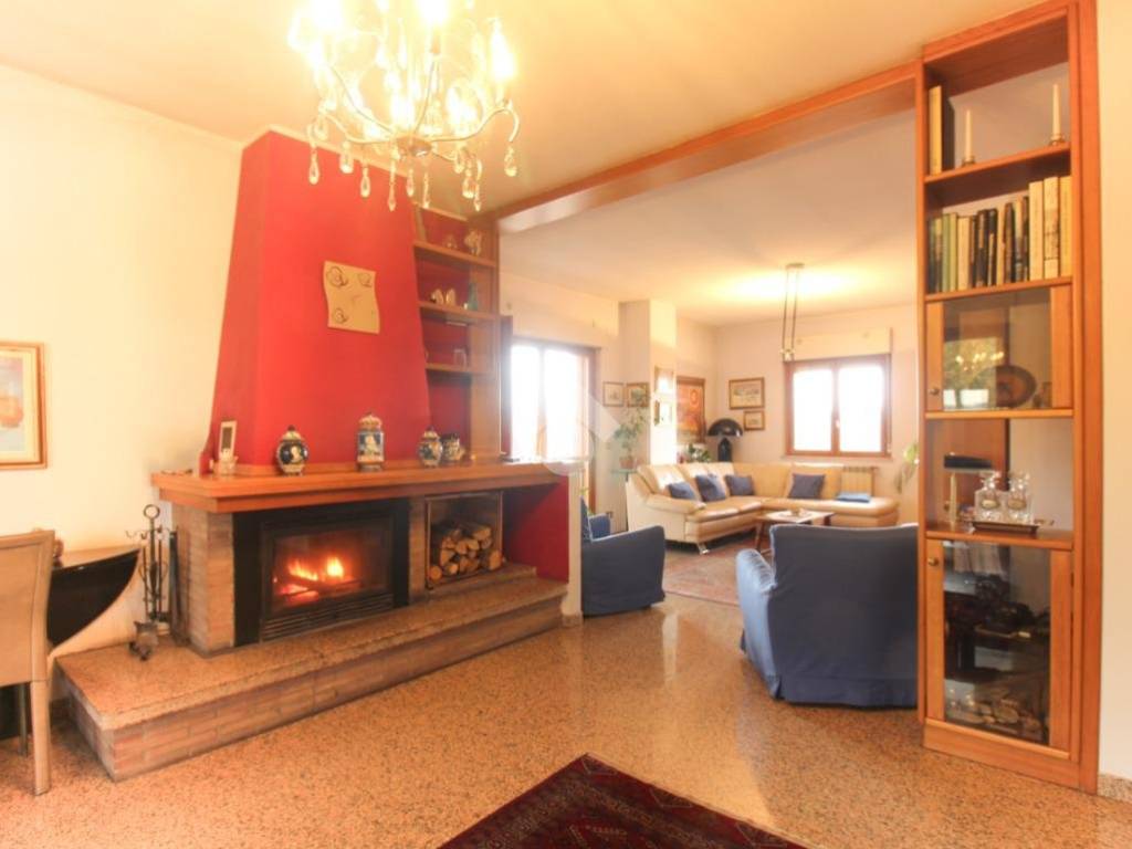 Villa a Roseto degli abruzzi in VIA VAL VOMANO - Foto 5