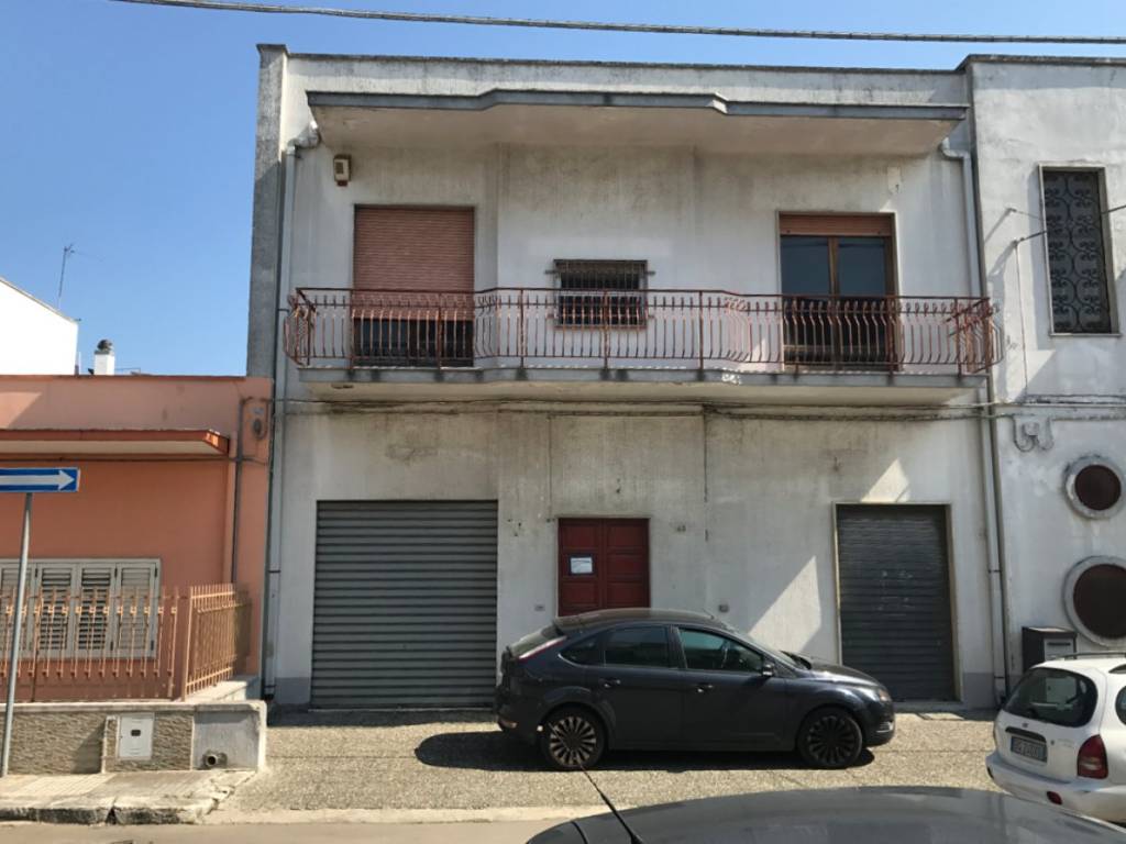 Palazzo / stabile a Melendugno in CORSO CAVOUR - Foto 2