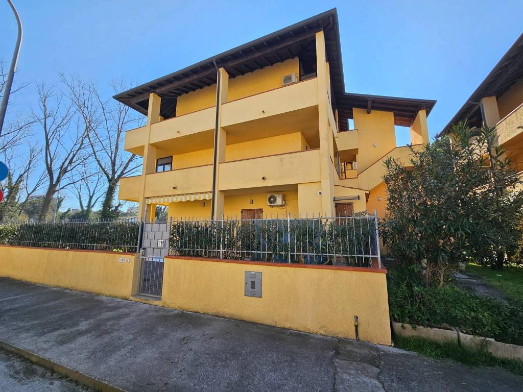 Appartamento a Comacchio in Viale Giacomo Leopardi - Foto 3