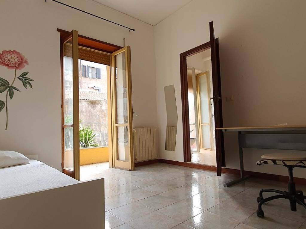 Appartamento a Latina in Via Fratelli Bandiera - Foto 2