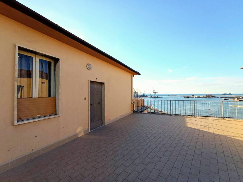 Attico / mansarda a Ancona in Via Enrico Cialdini, 3 - Foto 4