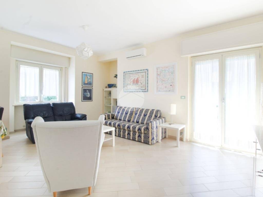 Appartamento a Alba adriatica in Via Trieste, 24 - Foto 2