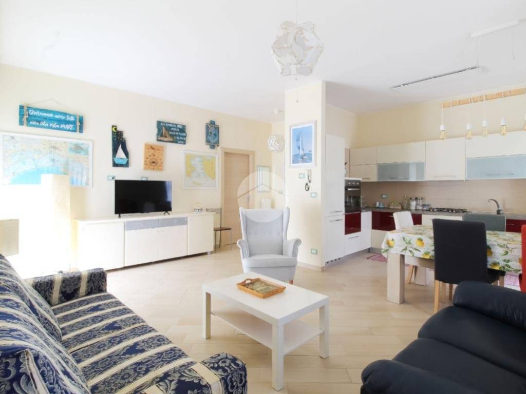 Appartamento a Alba adriatica in Via Trieste, 24 - Foto 4