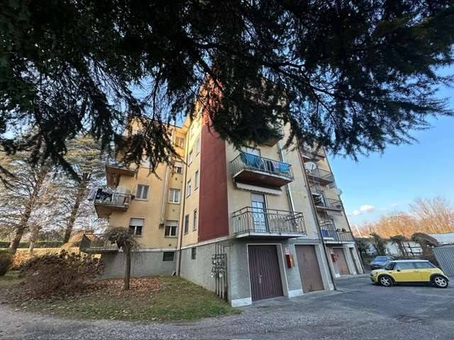 Appartamento a Biandronno in via borghi, 7 - Foto 2