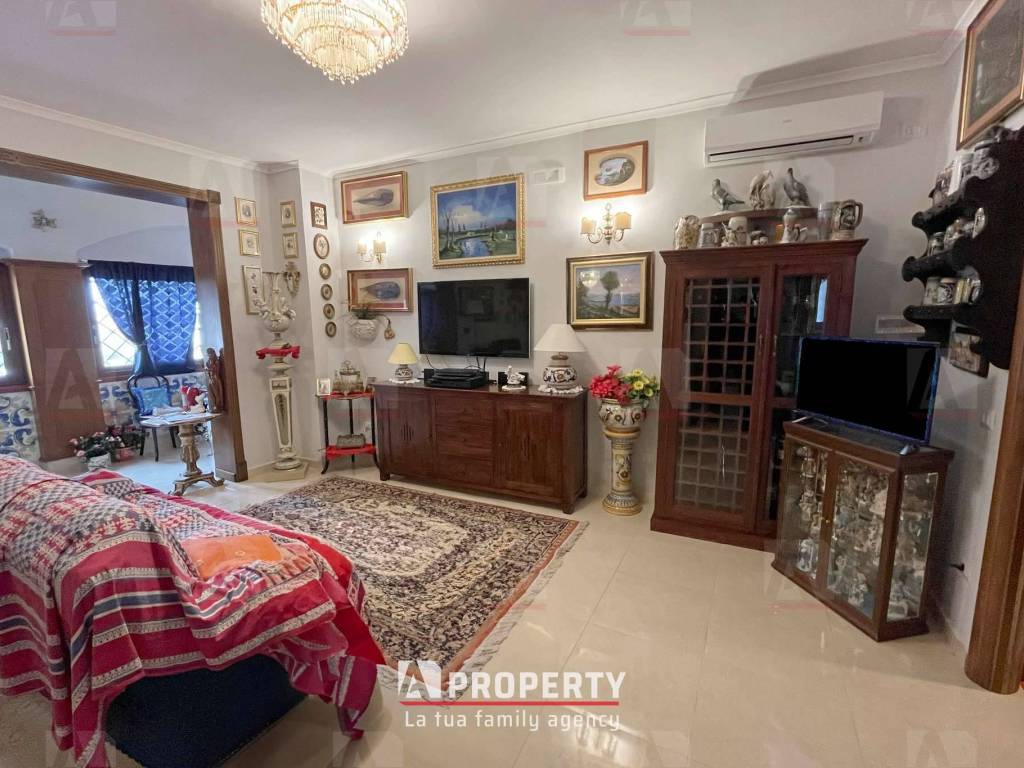 Villa a Castel volturno in viale Caldonazzo 6 - Foto 2