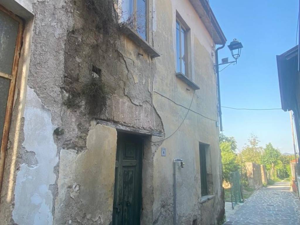 Casa indipendente a Cervinara in Via Pirozza - Foto 3