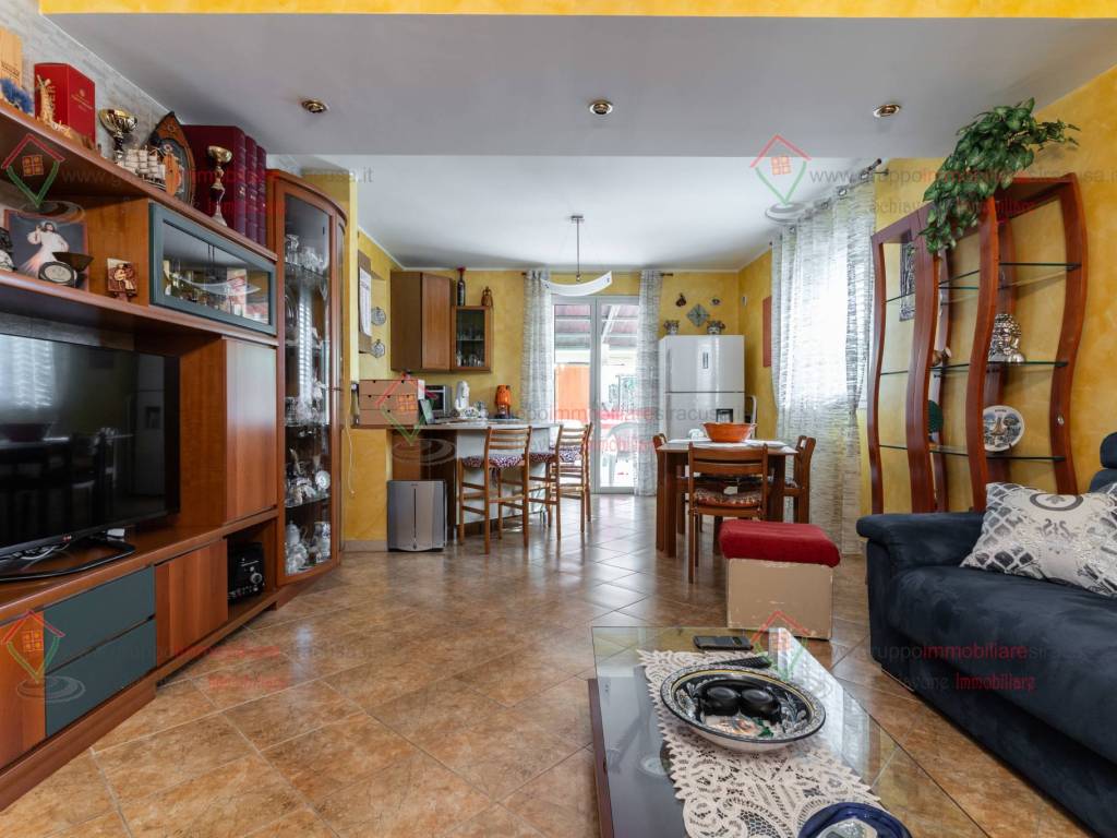 Villa a Priolo gargallo in via paolo borsellino - Foto 3