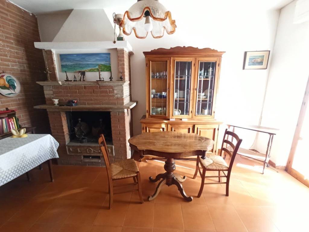 Appartamento a Castiglione del lago in Via Roma, 152 - Foto 2