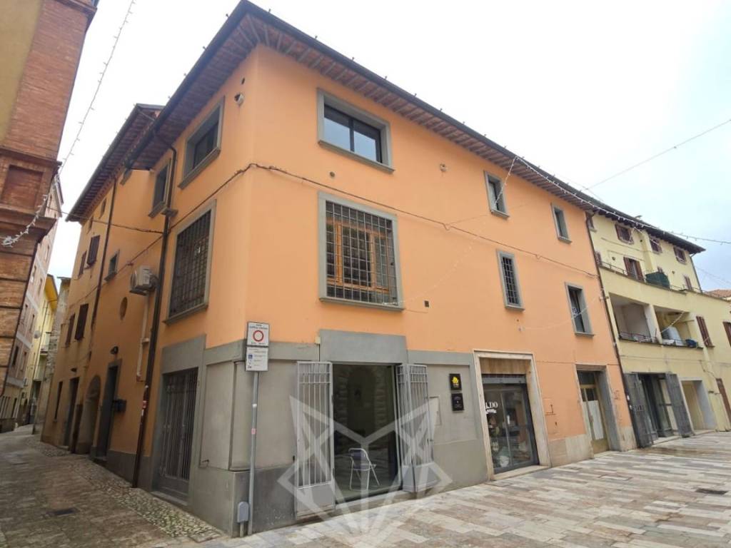 Appartamento a Bastia umbra in Piazza Giuseppe Mazzini - Foto 2