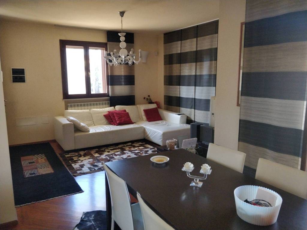 Appartamento a Fano in Via Giacomo Cecconi - Foto 2