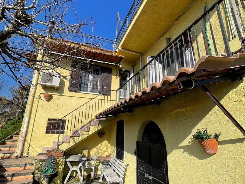 Villa a Ceccano in Via Pezze d'Ischia - Foto 4