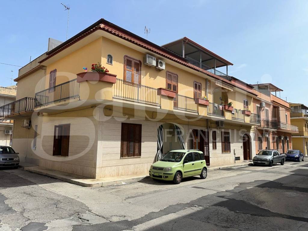 Appartamento a Avola in via g.martorana, 17 - Foto 2