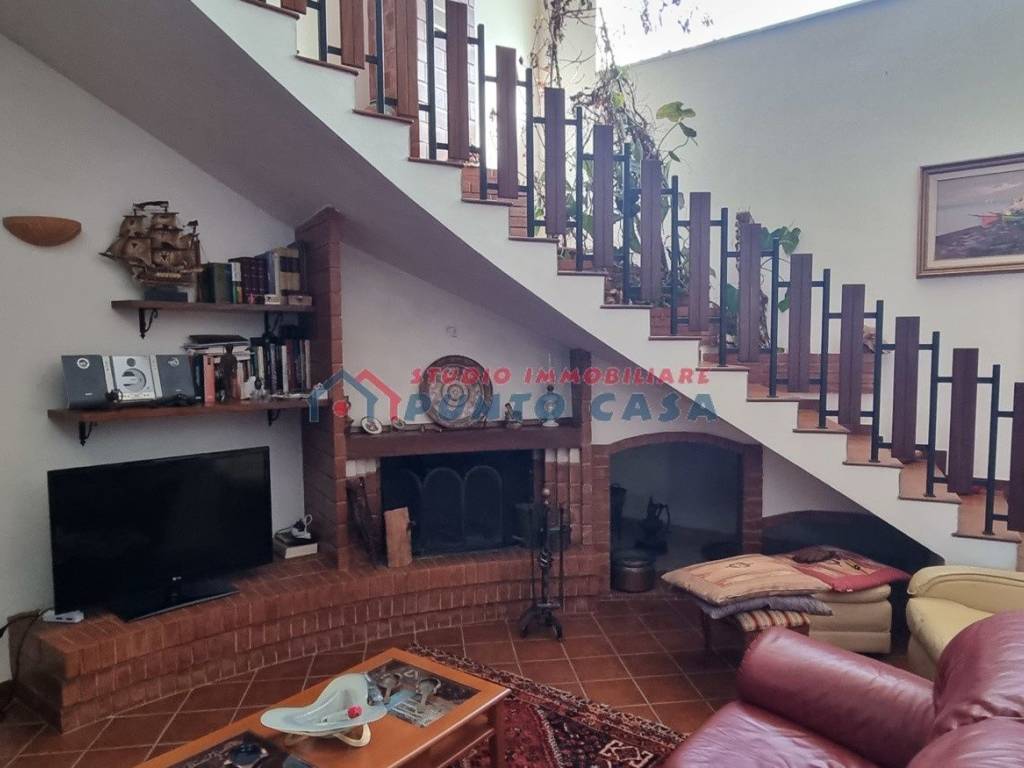 Villa a Valderice in Via Crocifissello - Foto 2