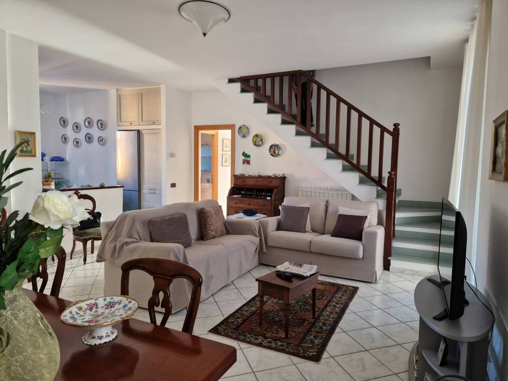 Appartamento a Imperia in Via Don Abbo, 25 - Foto 3