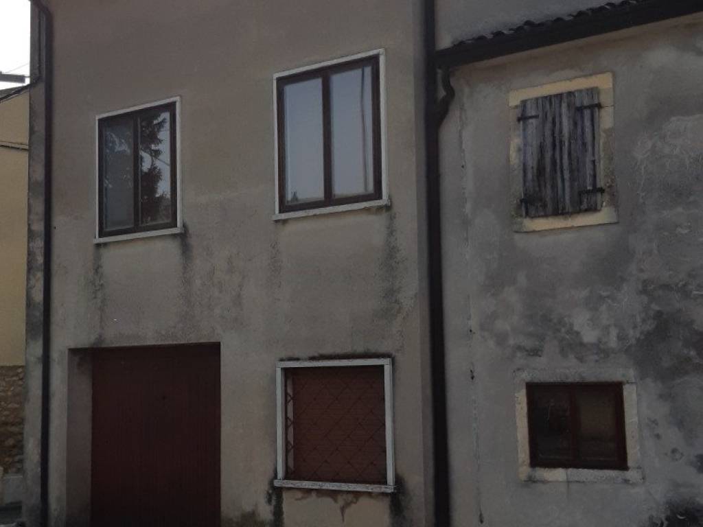 Casa indipendente a Illasi in Via Domeggiano, 33 - Foto 2