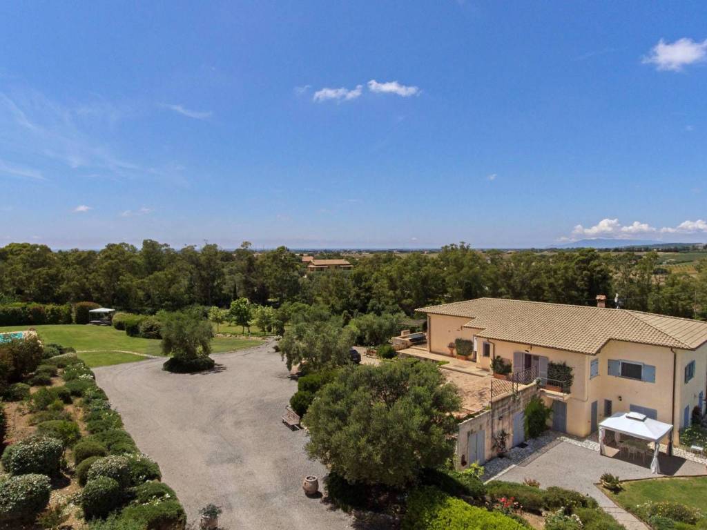 Villa a Montalto di castro in Via Tito Livio, 56 - Foto 2