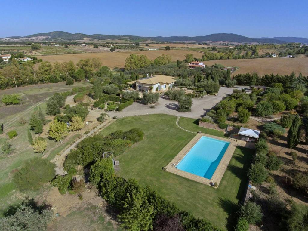 Villa a Montalto di castro in Via Tito Livio, 56 - Foto 4