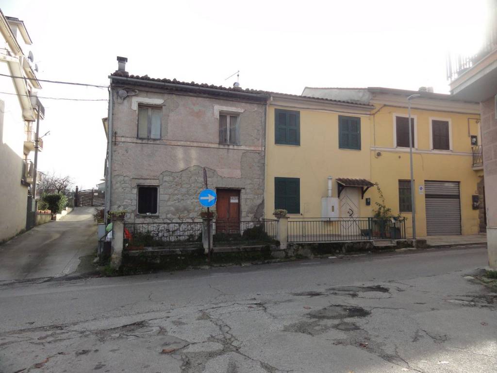 Casa indipendente a Ceccano in Via Madonna del Carmine, 17 - Foto 2