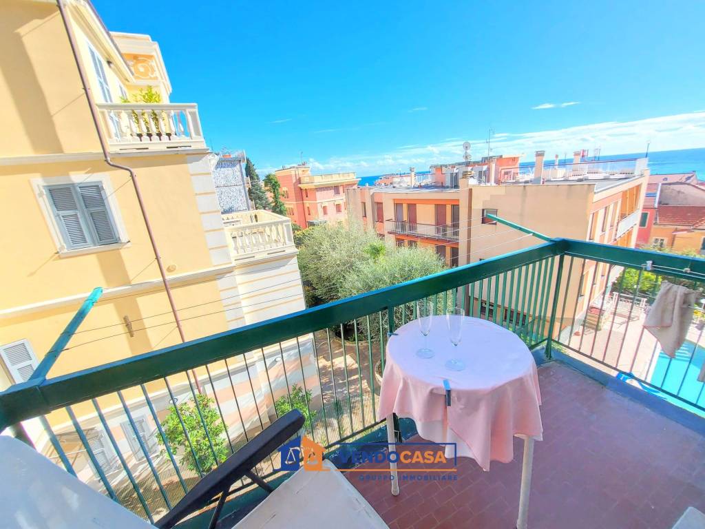 Appartamento a Finale ligure in Gradinata Delle Rose - Foto 2