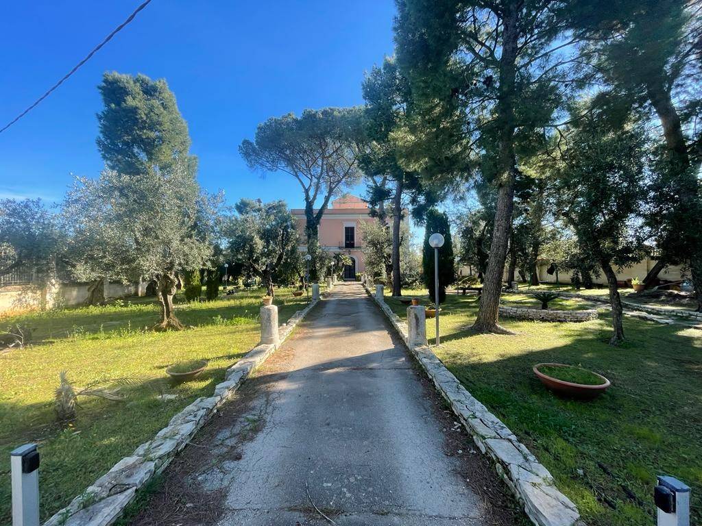 Villa a Trani in Strada Vicinale Torricella - Foto 4