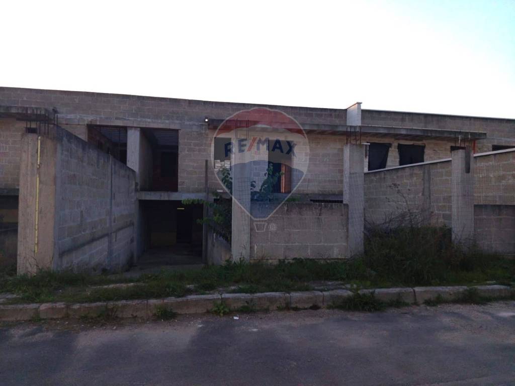 Villetta a schiera a San donaci in Via Piersanti Mattarella - Foto 2