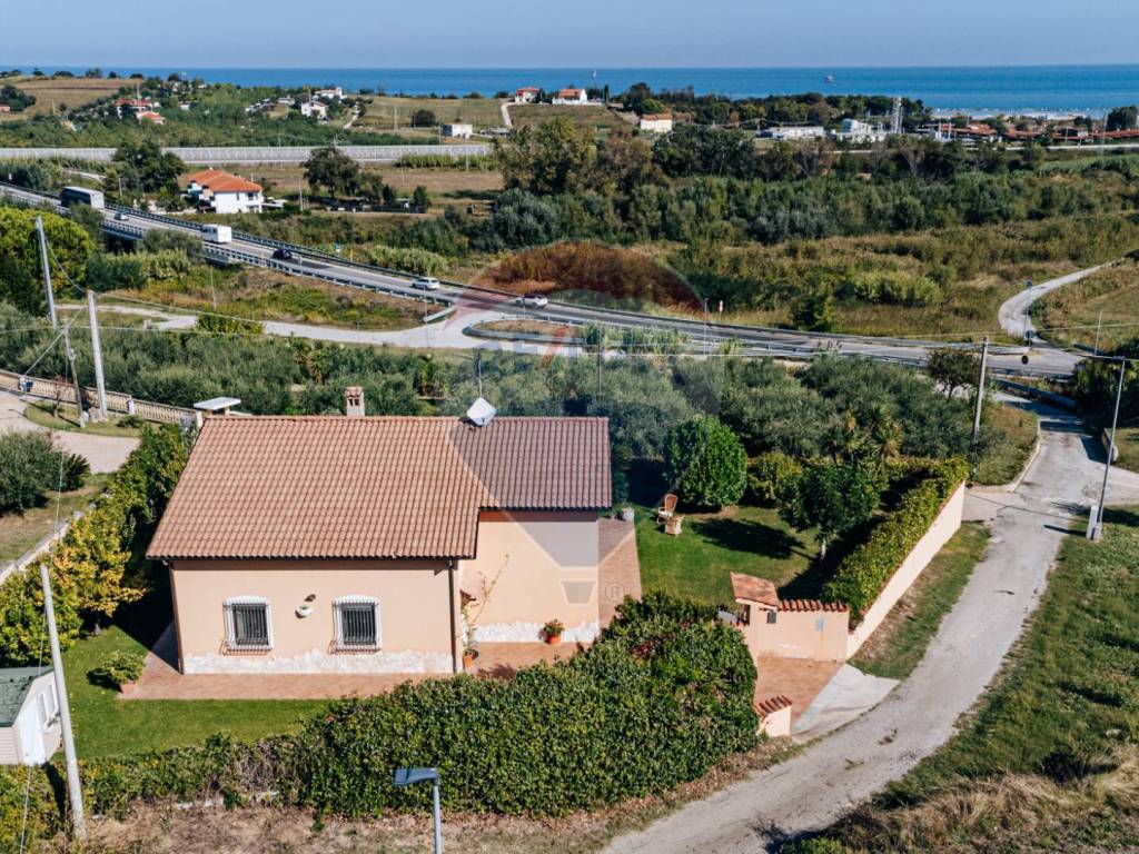 Villa a Casalbordino in C.da Santo Stefano, 33 - Foto 4