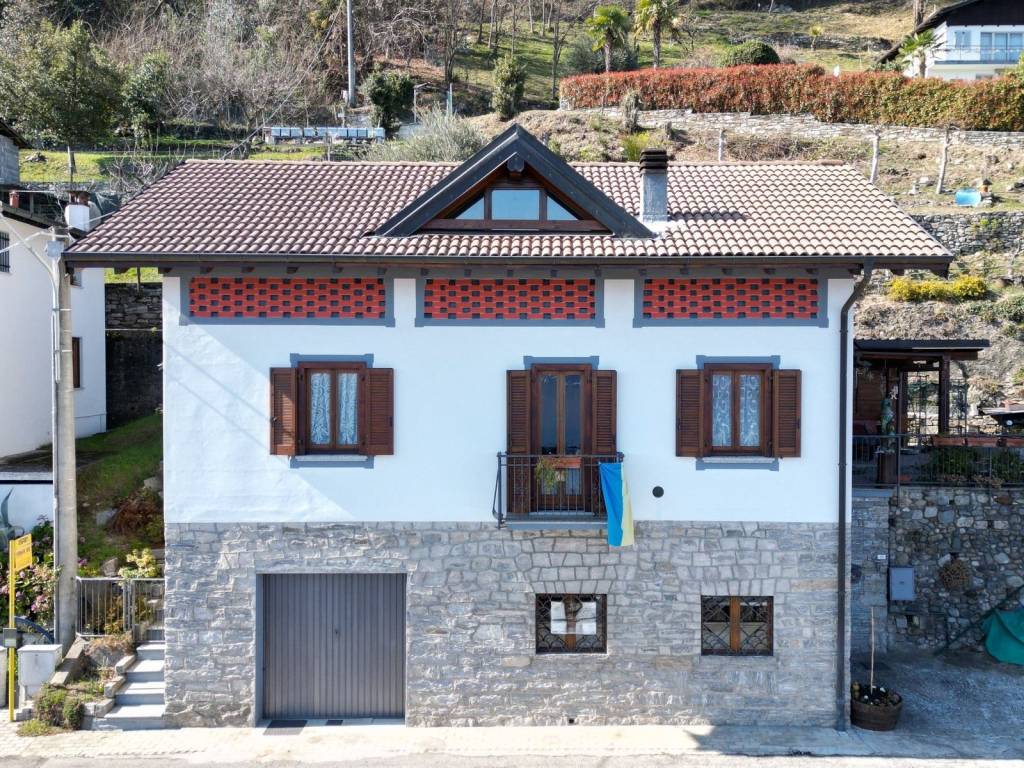 Villa a Oggebbio in Strada Antonio Manzi - Foto 4