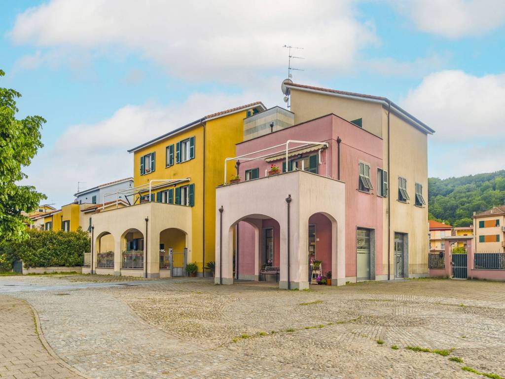 Appartamento a Finale ligure in Via Calice, 200 - Foto 2