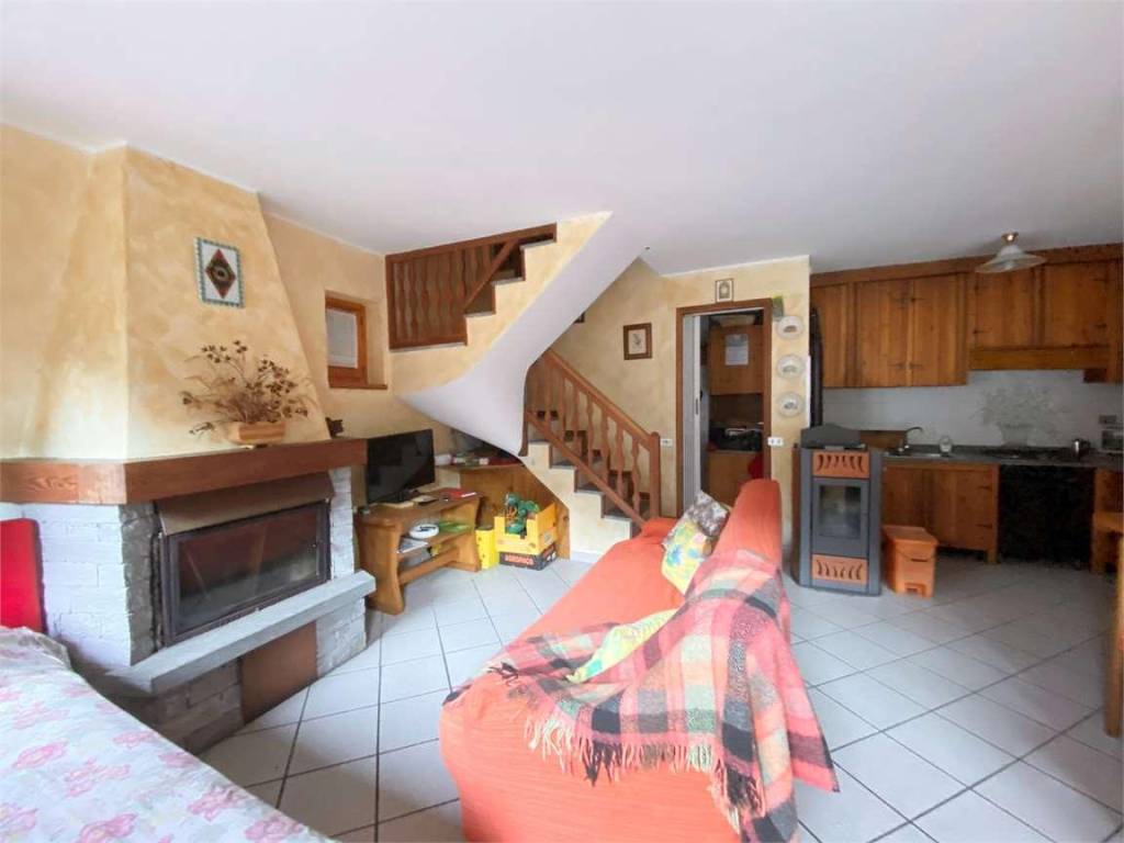 Casa indipendente a Bognanco in Frazione Camisanca - Foto 2